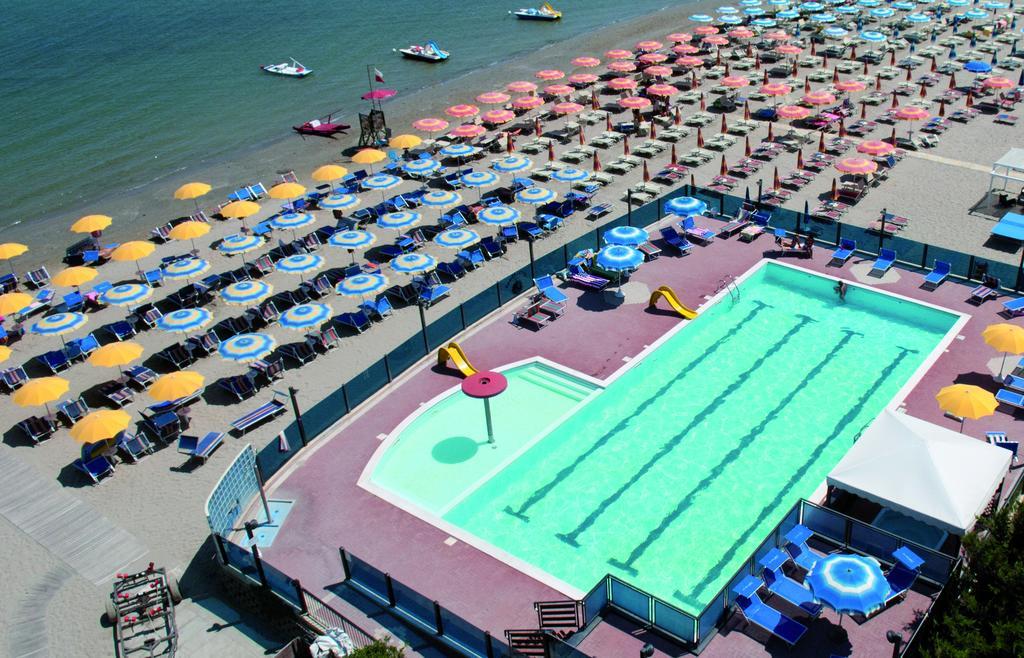 Hotel Asiago Beach ليدو دي سافيو المظهر الخارجي الصورة
