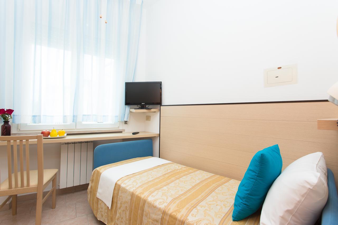 Hotel Asiago Beach ليدو دي سافيو الغرفة الصورة
